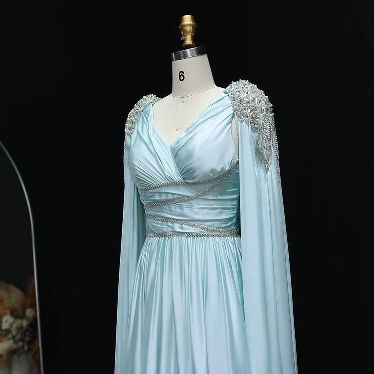 Vestido de Festa Luxo em Cetim e Capa Decorada com Cristais