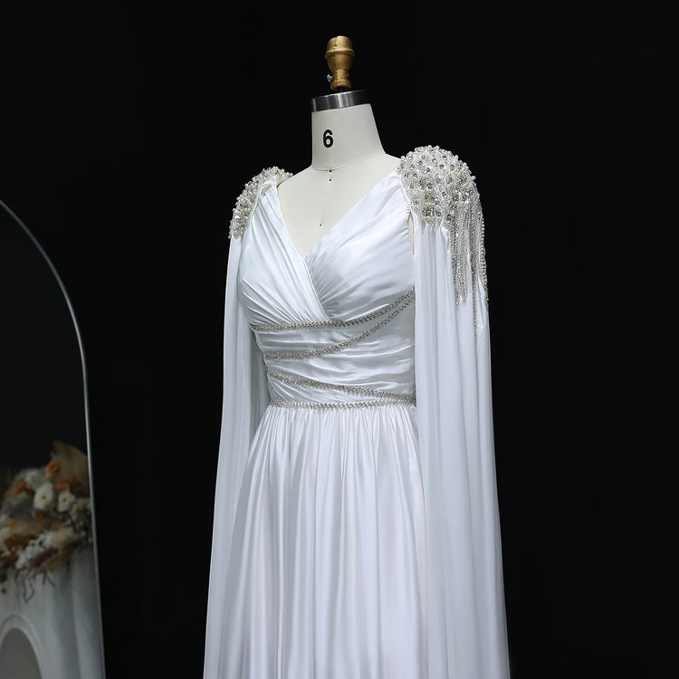 Vestido de Festa Luxo em Cetim e Capa Decorada com Cristais