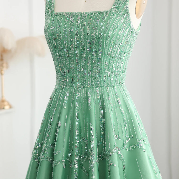 Vestido de Festa Verde Longo com Alça Estilo Spaghetti e Bordados