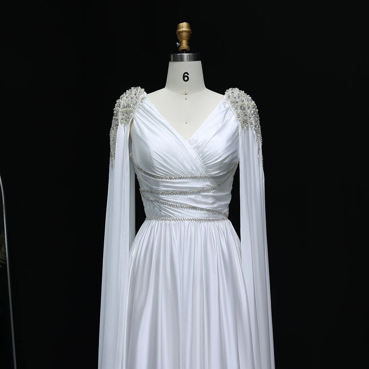 Vestido de Festa Luxo em Cetim e Capa Decorada com Cristais