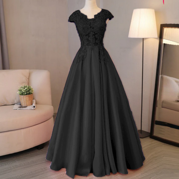 Vestido de Festa Longo em Cetim Decorado com Cristais (Pronta Entrega)
