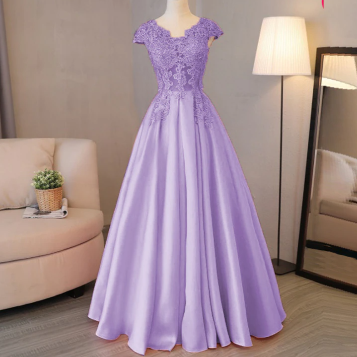 Vestido de Festa Longo em Cetim Decorado com Cristais (Pronta Entrega)