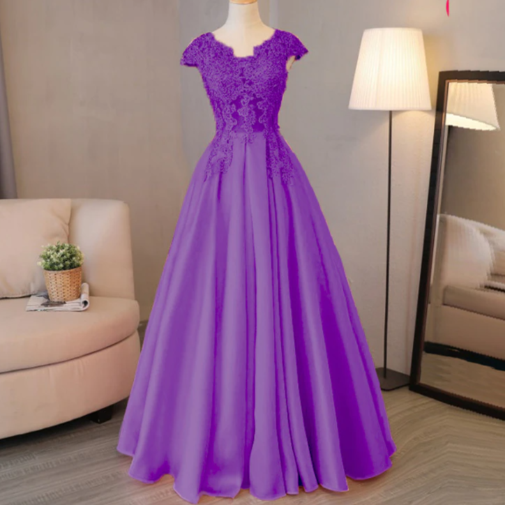 Vestido de Festa Longo em Cetim Decorado com Cristais (Pronta Entrega)