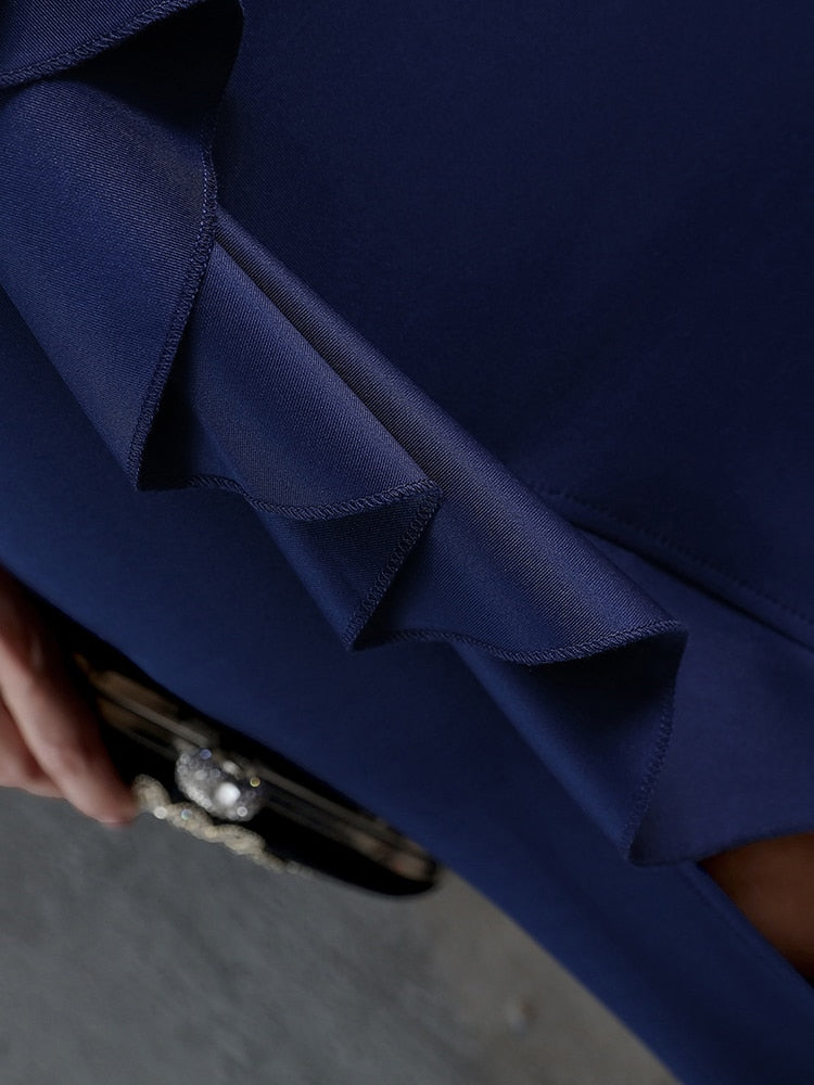 Vestido de Festa Longo com Abertura na Lateral e Decote de Um Ombro Azul Marinho (Pronta Entrega)