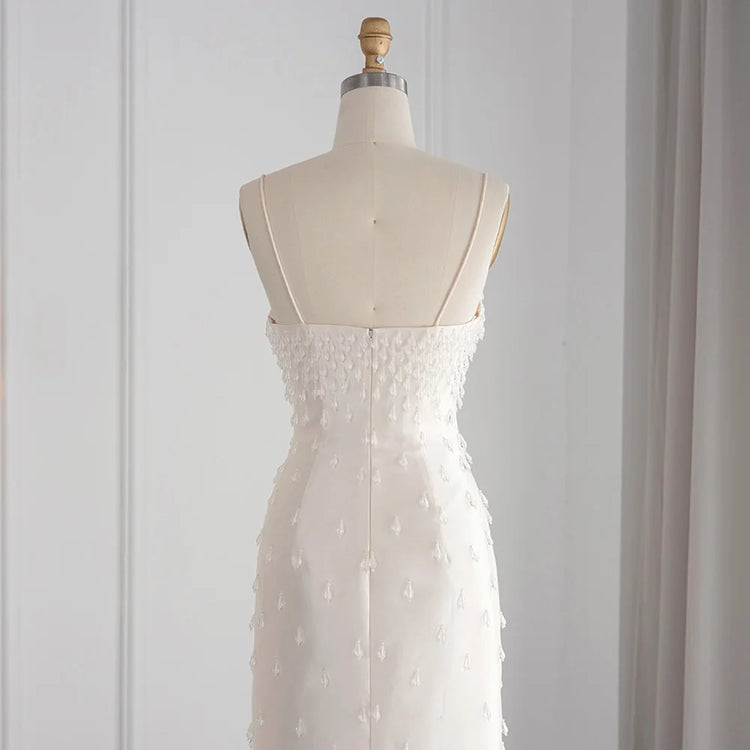 Vestido de Festa Charmoso com Alças Finas e Brilho