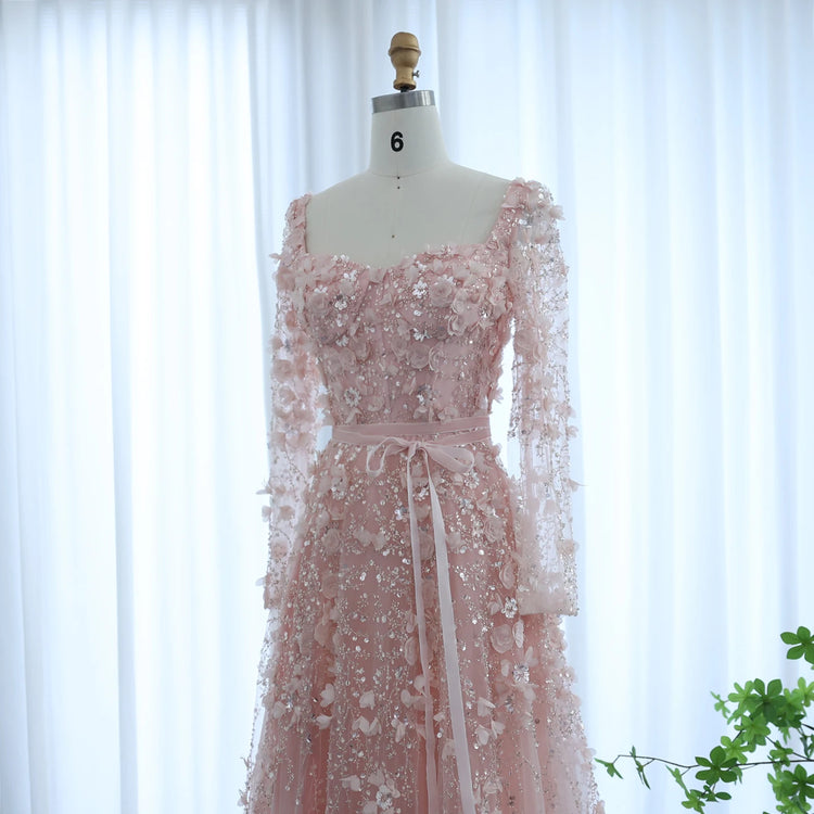 Vestido de Festa Longo Romântico Todo Decorado em Flores e Pedraria