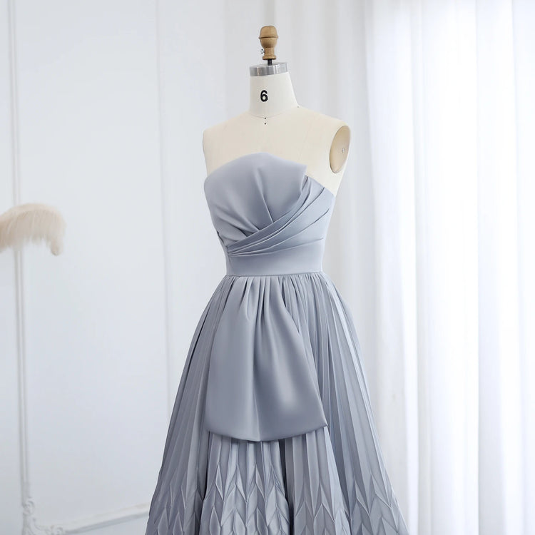 Vestido de Festa Longo Encantador em Tule com Cristais