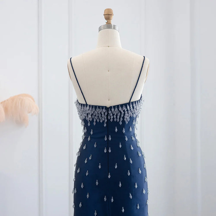 Vestido de Festa Charmoso com Alças Finas e Brilho