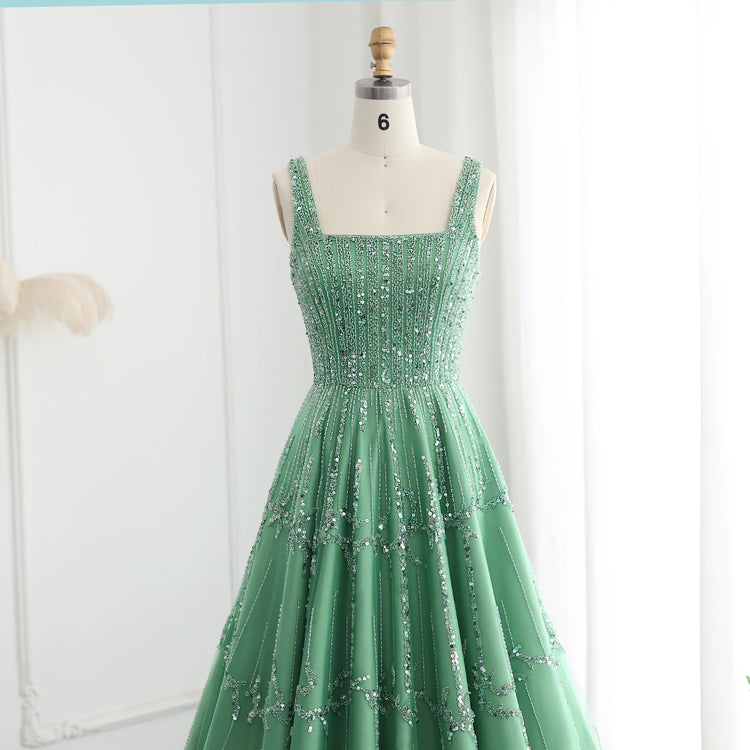 Vestido de Festa Verde Longo com Alça Estilo Spaghetti e Bordados