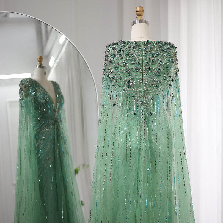 Vestido de Festa Maxi Luxo Adornado em Cristais com Capa Detalhada - Modelo Especial