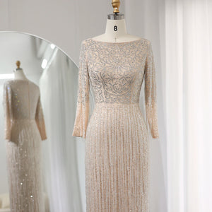 Vestido de Festa Longo Prateado com Manga Brilhante - Modelo Especial
