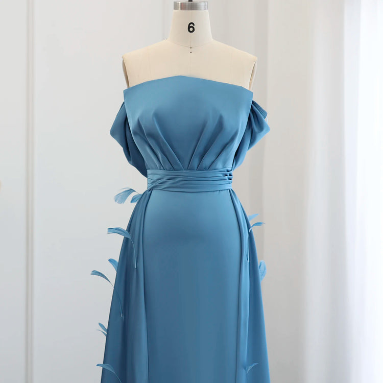 Vestido de Festa Azul Luxus com Cauda