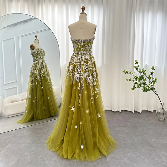 Vestido de Festa Longo Verde com Detalhes Floridos - Modelo Especial