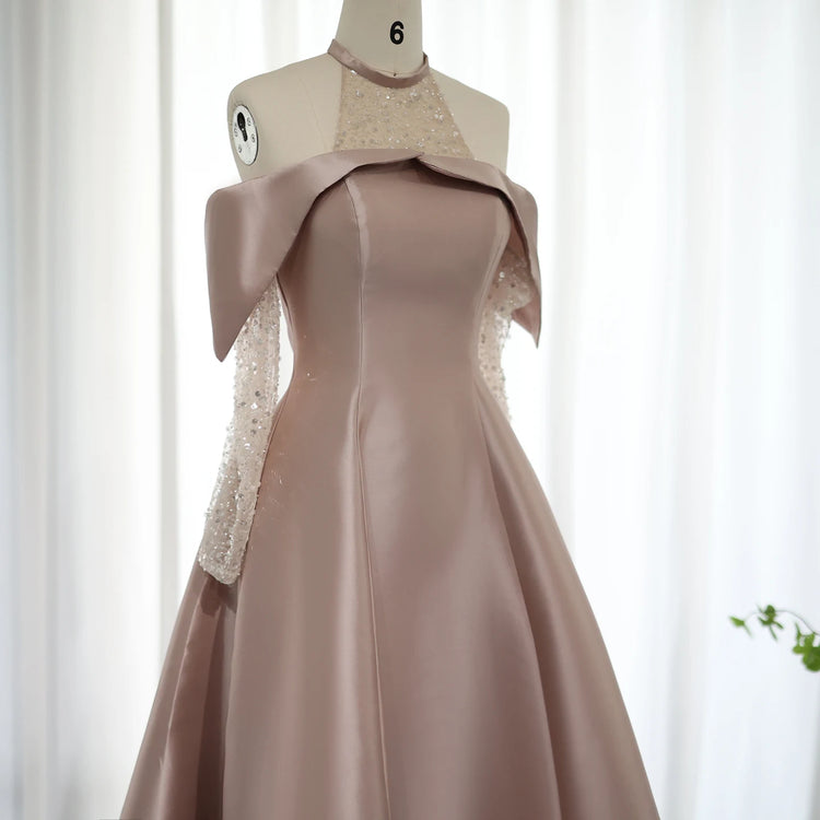 Vestido de Festa Longo em Cetim Champanhe e Cristais