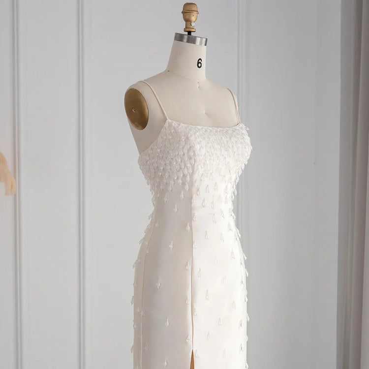 Vestido de Festa Charmoso com Alças Finas e Brilho