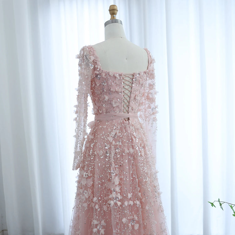 Vestido de Festa Longo Romântico Todo Decorado em Flores e Pedraria
