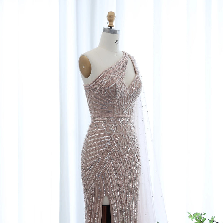 Vestido de Festa Sereia com Detalhes de Pedrarias e Manga Capa