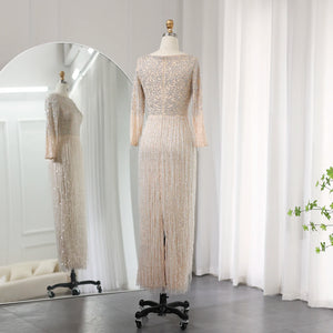 Vestido de Festa Longo Prateado com Manga Brilhante - Modelo Especial