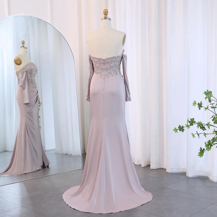 Vestido de Festa Sereia com Fenda Alta e Detalhes Escalopados