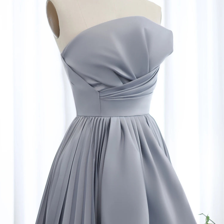 Vestido de Festa Longo Encantador em Tule com Cristais