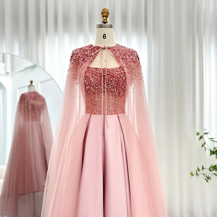 Vestido de Festa Luxo com Capa e Detalhes em Cristais