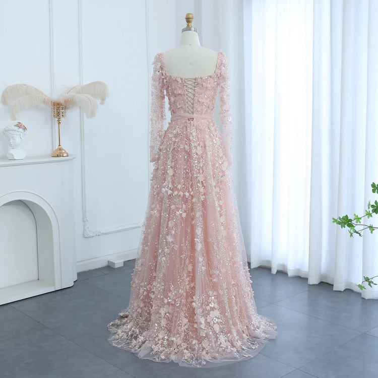 Vestido de Festa Longo Romântico Todo Decorado em Flores e Pedraria