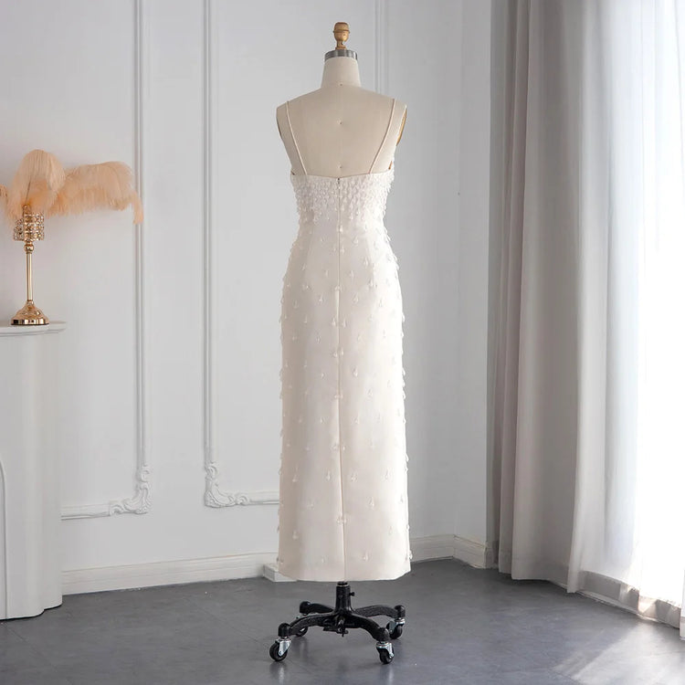 Vestido de Festa Charmoso com Alças Finas e Brilho