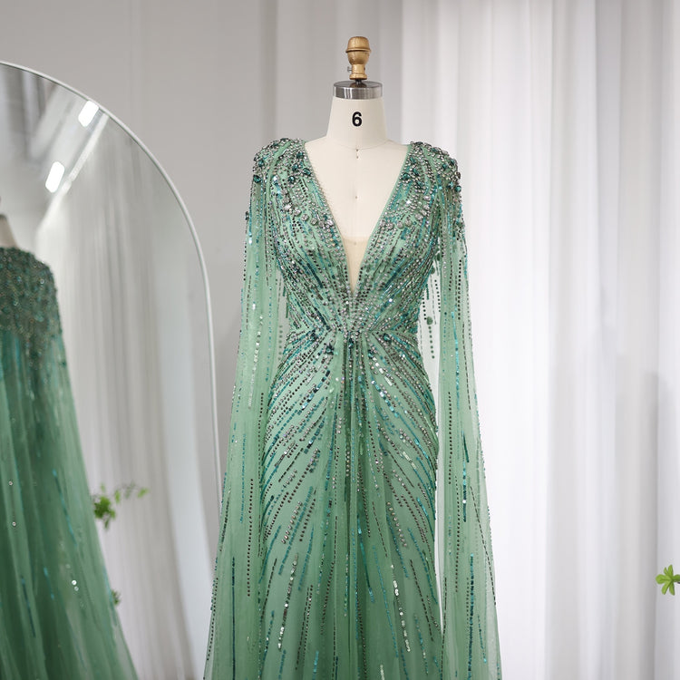 Vestido de Festa Maxi Luxo Adornado em Cristais com Capa Detalhada - Modelo Especial