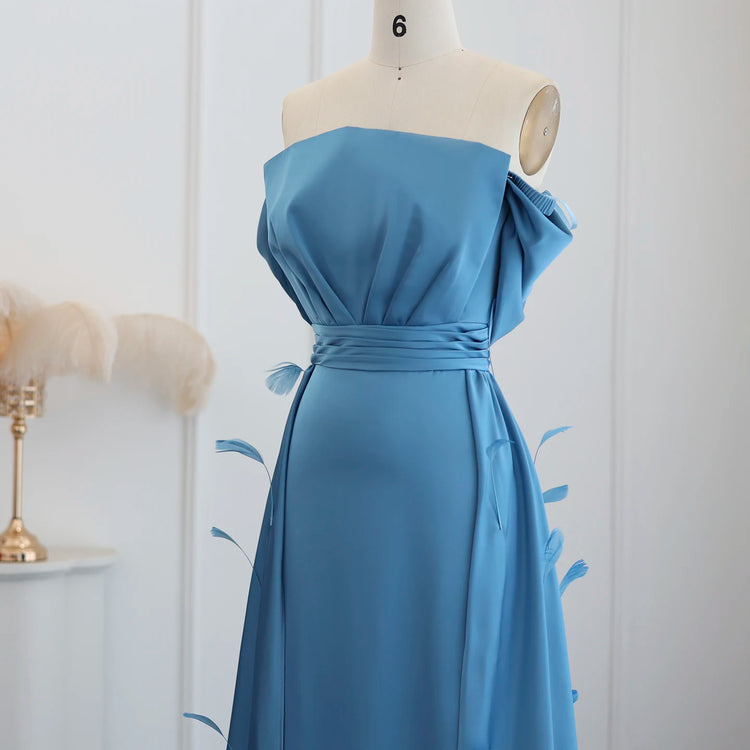 Vestido de Festa Azul Luxus com Cauda