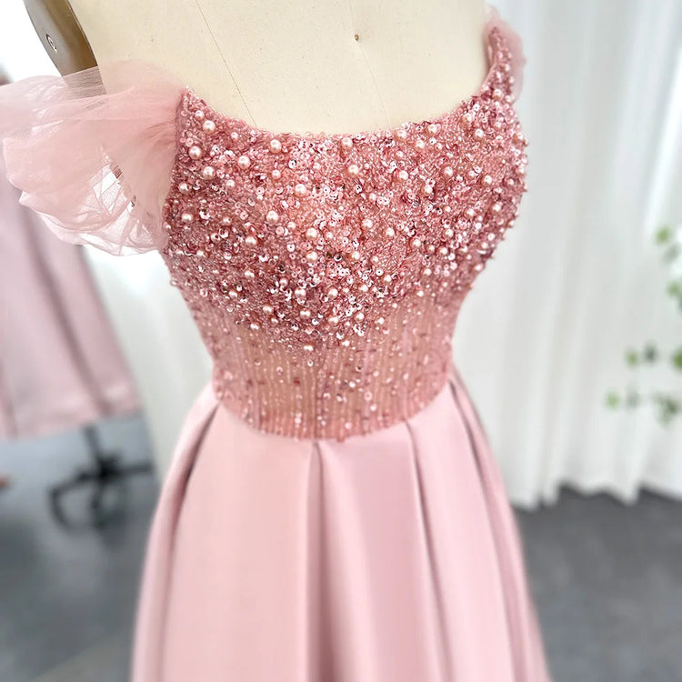 Vestido de Festa Luxo com Capa e Detalhes em Cristais