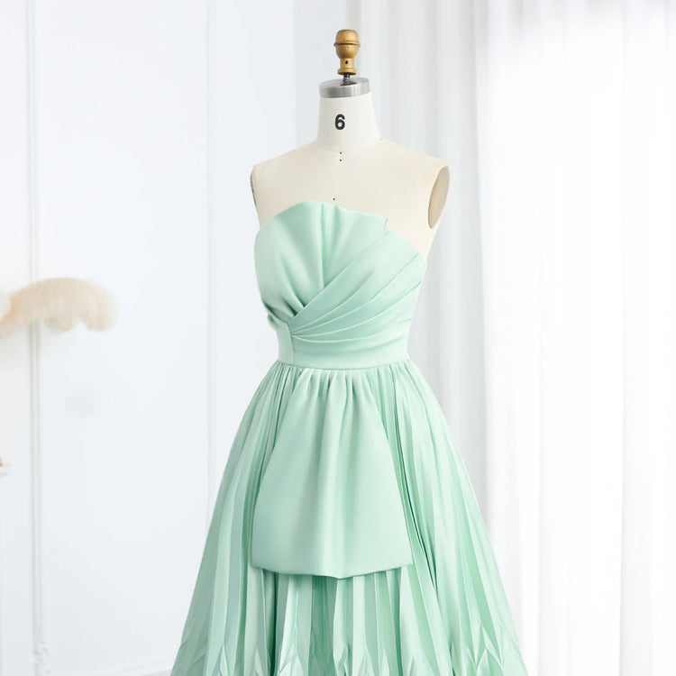 Vestido de Festa Longo Encantador em Tule com Cristais
