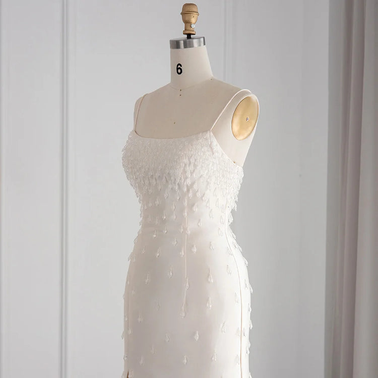Vestido de Festa Charmoso com Alças Finas e Brilho