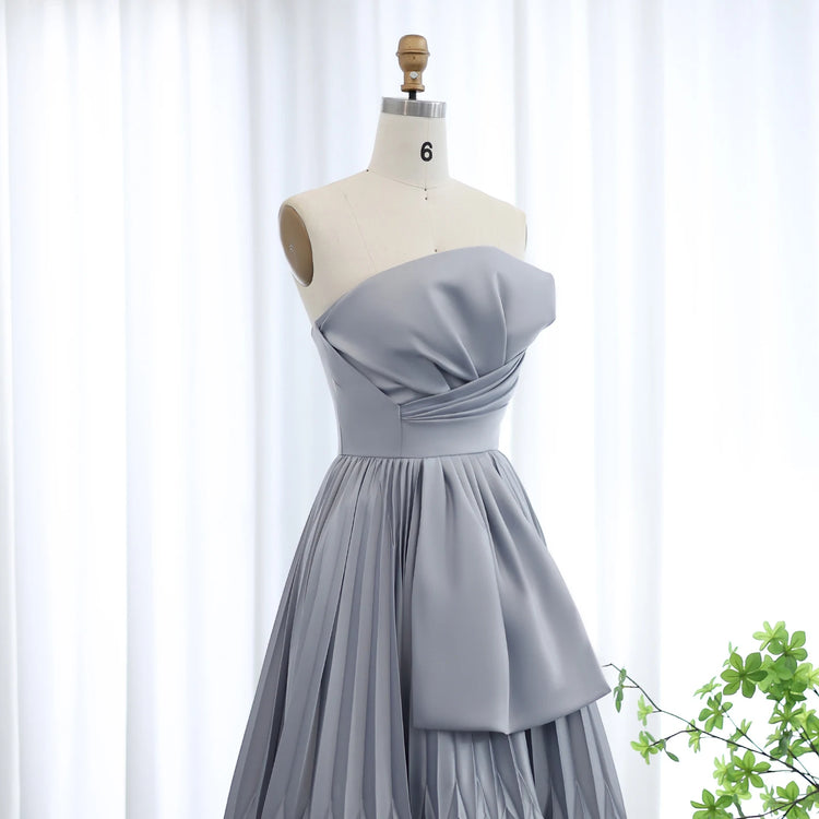 Vestido de Festa Longo Encantador em Tule com Cristais