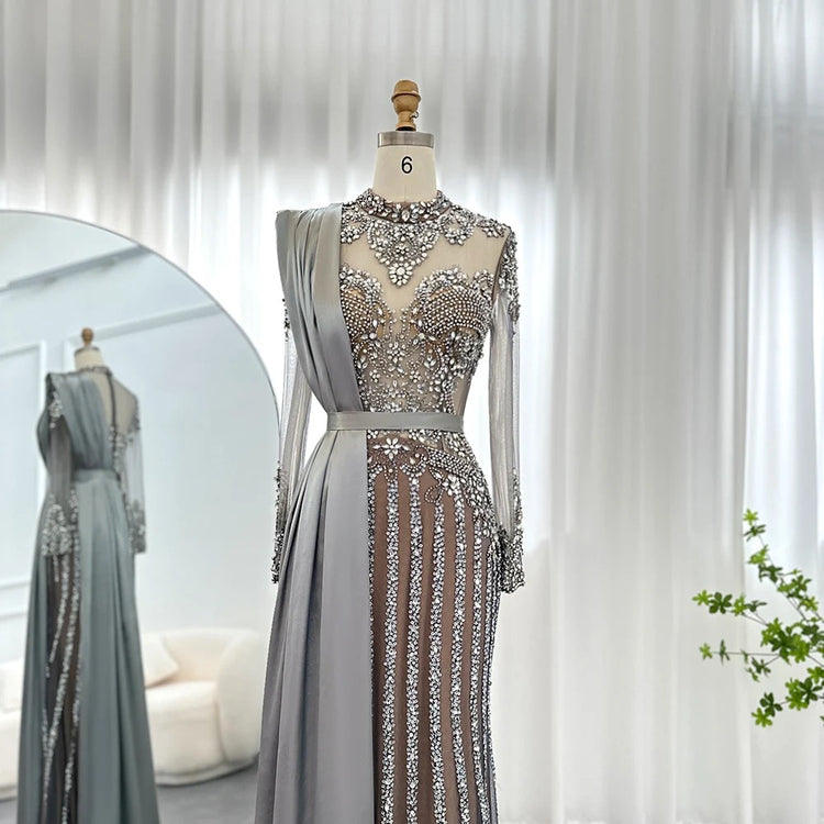 Vestido de Festa Luxo Absoluto com Decoração em Cristais com Efeito de Jóias - Modelo Especial