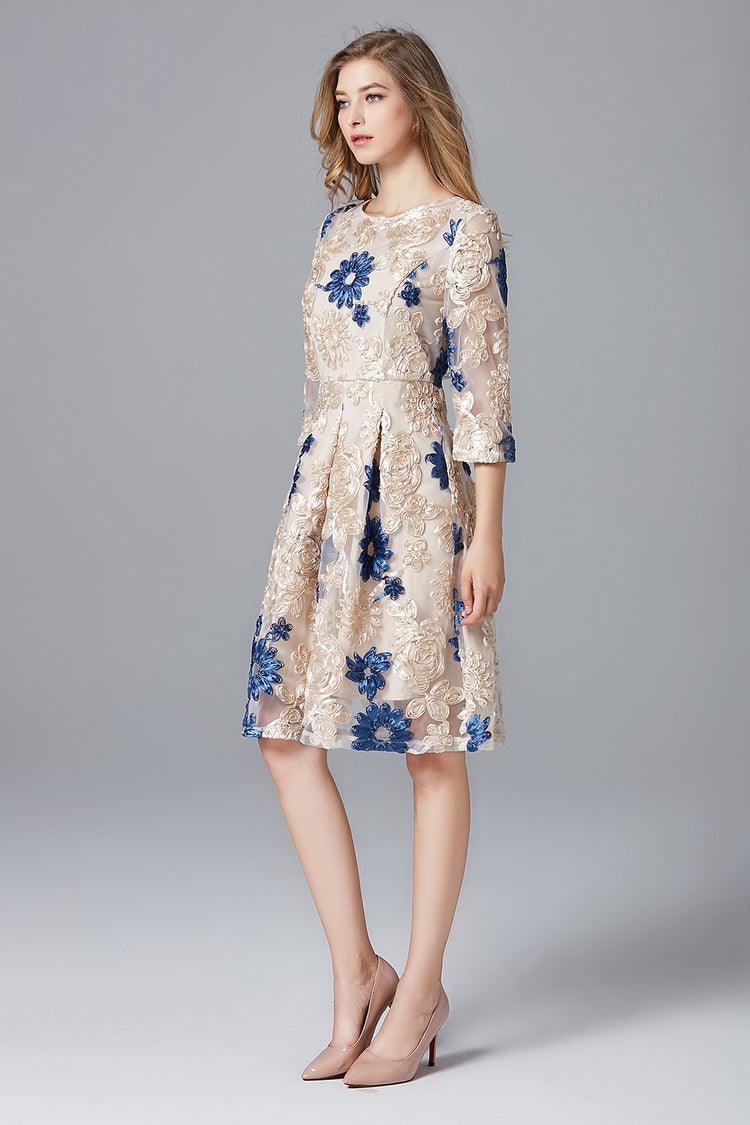 Vestido Midi Estilo Francês com Detalhes Bordados