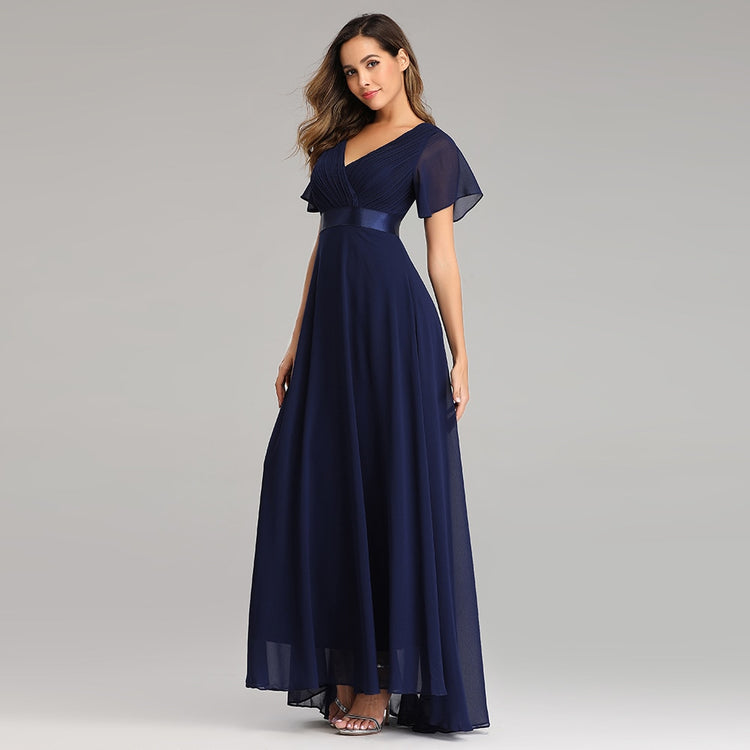 Vestido de Festa Longo com Faixa de Cetim Azul Marinho