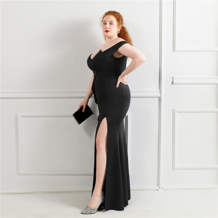 Vestido de Festa Plus Size Luxo com Detalhe em Laço Preto