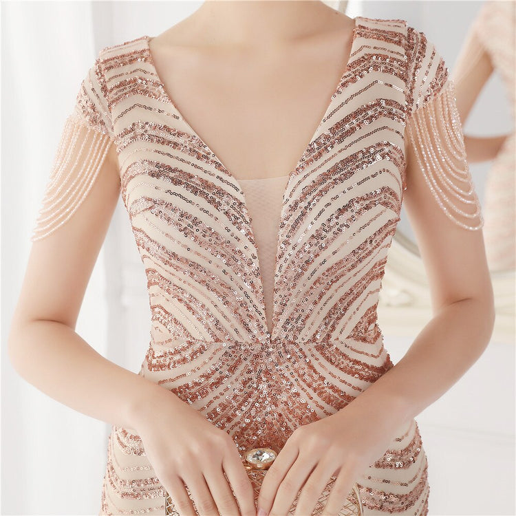 Vestido de Festa Luxo Sereia com Detalhes Paetês Dourado