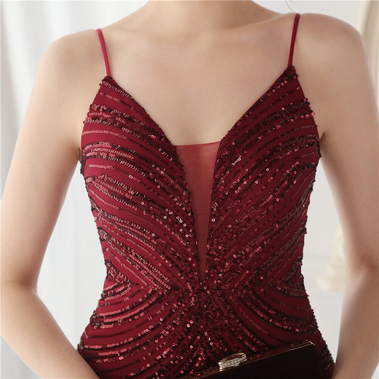 Vestido de Festa Longo Luxo Detalhado em Listras de Paetês Marsala