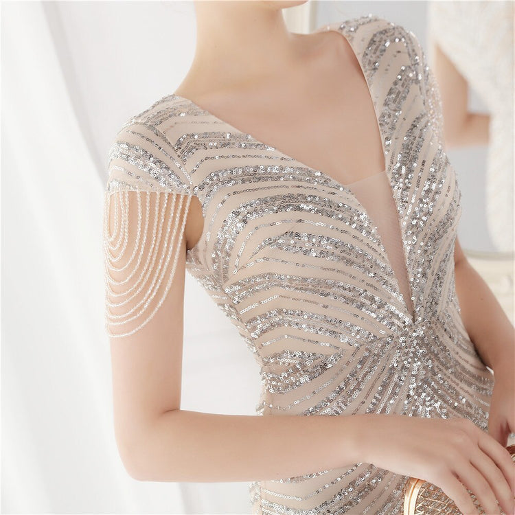 Vestido de Festa Luxo Sereia com Detalhes Paetês Prateado
