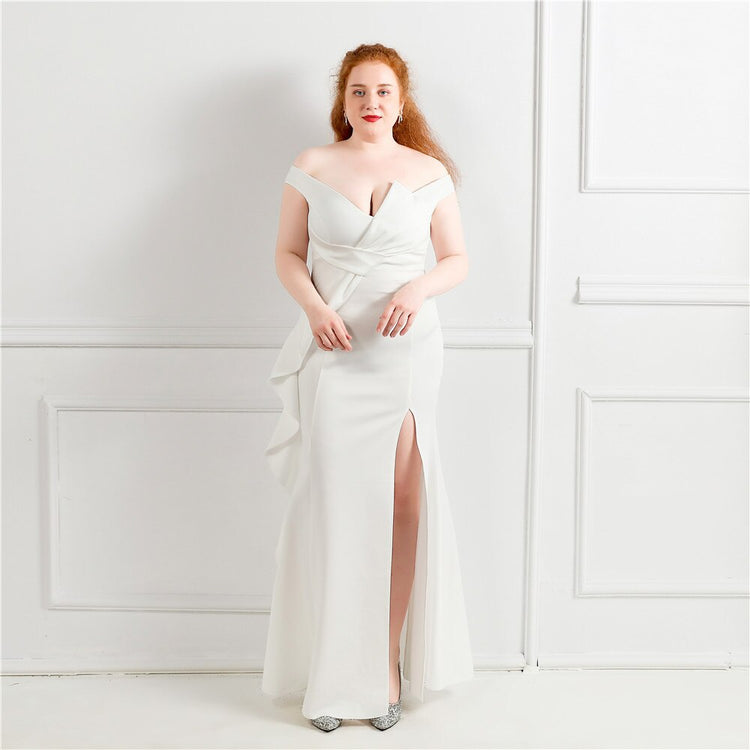 Vestido de Festa Plus Size Luxo com Detalhe em Laço Branco