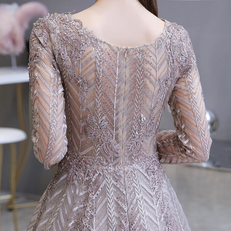 Vestido de Festa Rainha com Decote Plissado Prateado - Modelo Especial