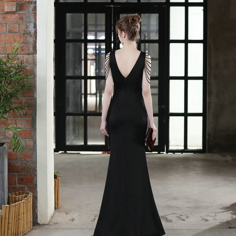 Vestido de Festa em Cetim Plissado em Camadas Preto