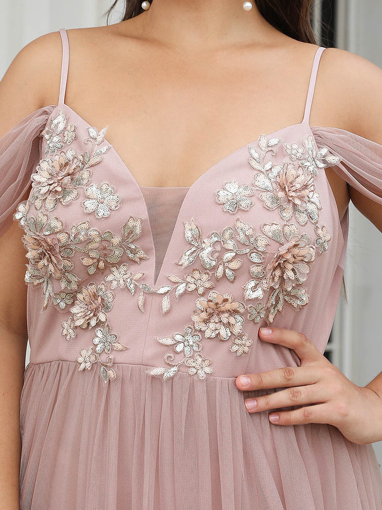 Vestido de Festa Glamour com Tule e Apliques Florais