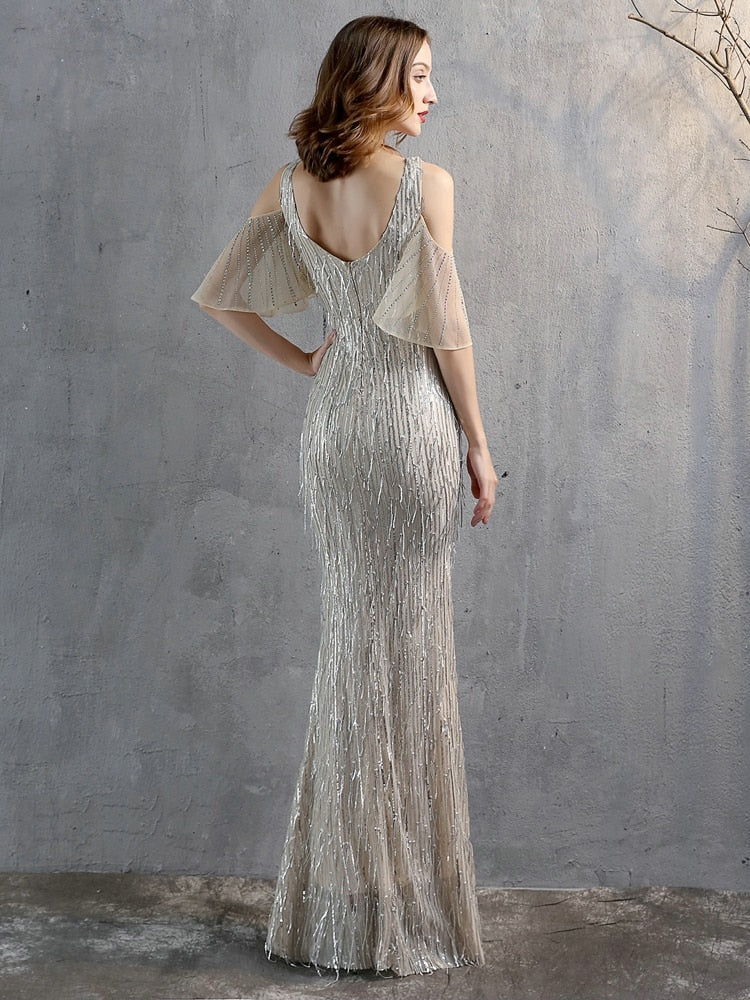 Vestido de Festa Longo Sereia com Detalhes em Brilhos Cristais Prateado