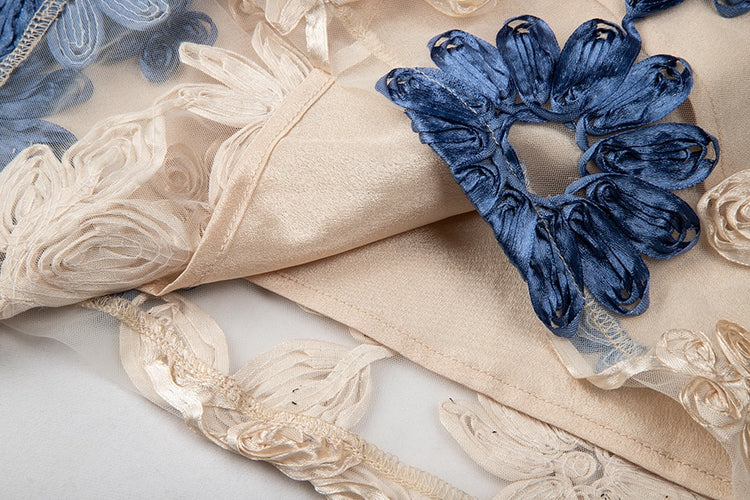 Vestido Midi Estilo Francês com Detalhes Bordados