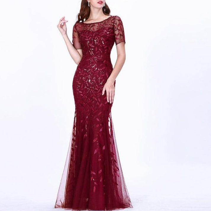 Vestido de Festa Elegante Marsala com Apliques Folhagem