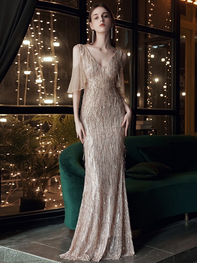 Vestido de Festa Longo Sereia com Detalhes em Brilhos Cristais Dourado