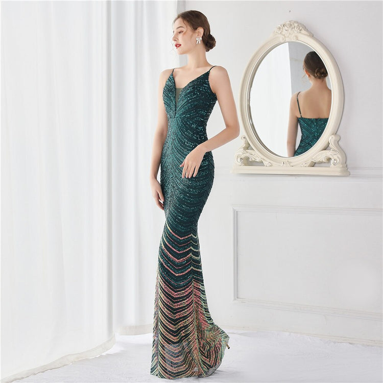 Vestido de Festa Longo Luxo Detalhado em Listras de Paetês Verde