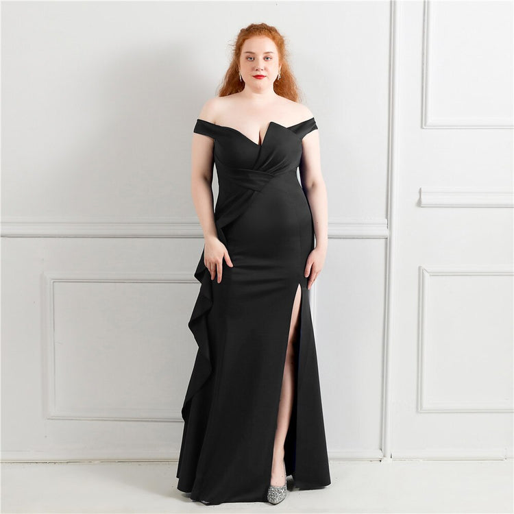 Vestido de Festa Plus Size Luxo com Detalhe em Laço Preto